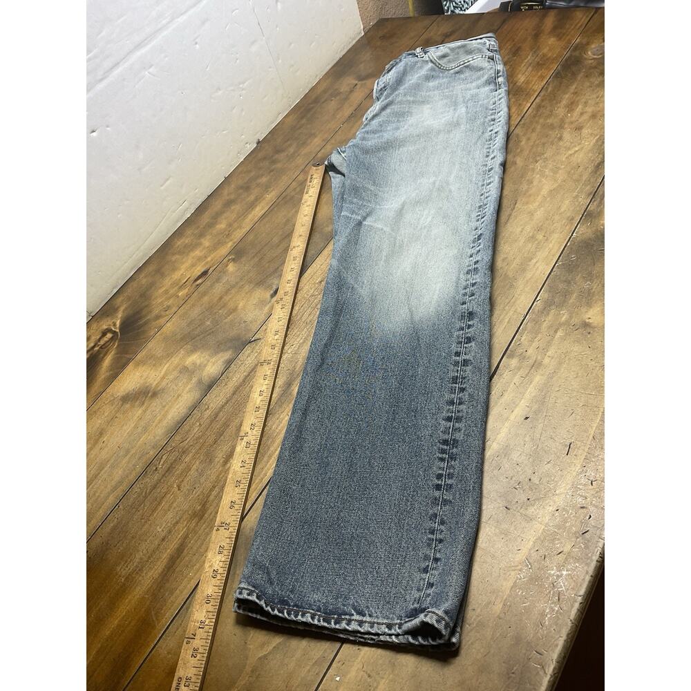 Diesel Men's Light to Medium Blue Straight Jeans - Picture 12 of 12